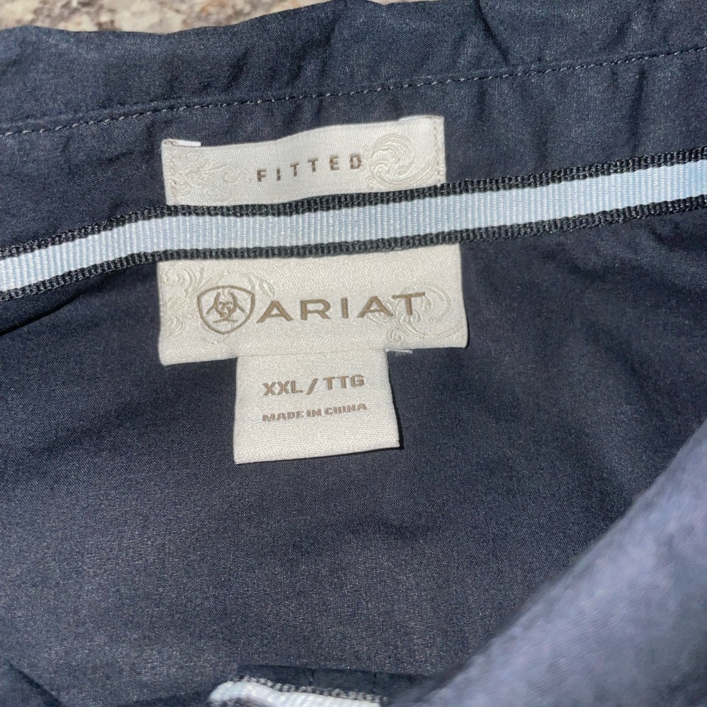 Men's solid black ARIAT fitted button down shirt … - image 8